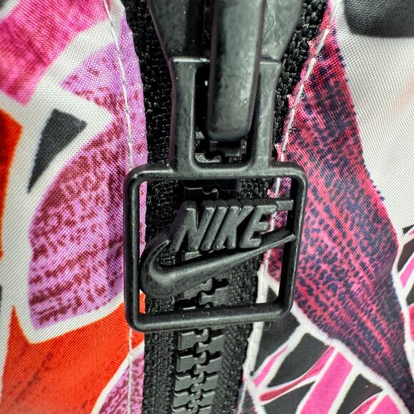 Nike Jacket Womens Medium Cropped Hooded Full Zip Lightweight Windrunner Floral - Picture 5 of 11